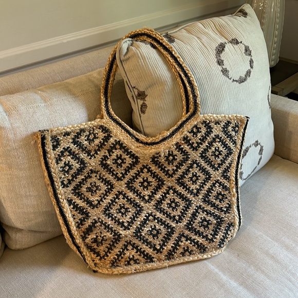 Free People Large Beach/Pool Shoulder Tote - Picture 5 of 5